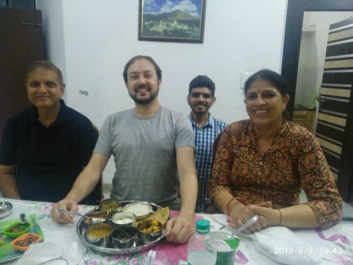 Aradhana'S Home Stay Агра Екстериор снимка