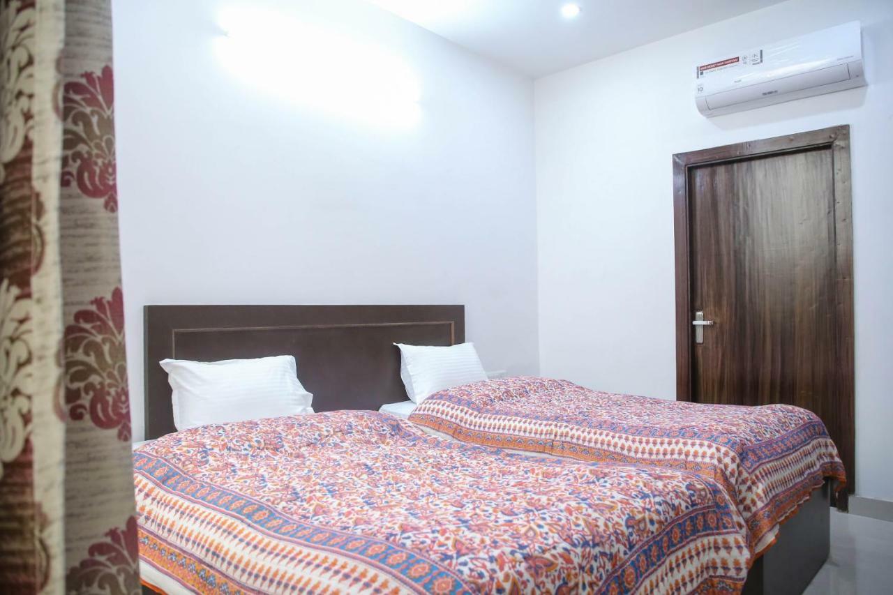 Aradhana'S Home Stay Агра Екстериор снимка