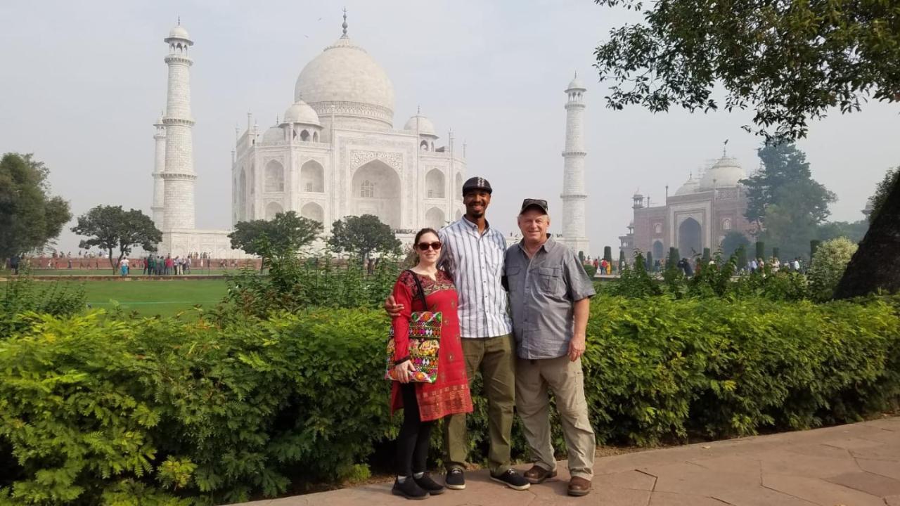 Aradhana'S Home Stay Агра Екстериор снимка